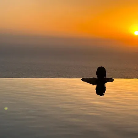 Vilă Stravatha Secluded Sunset