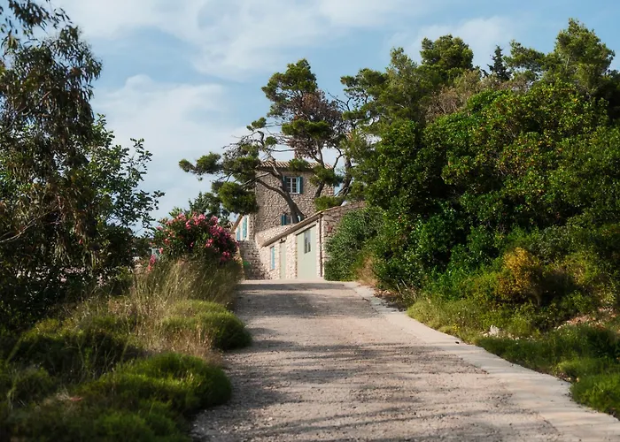 Stravatha Secluded Sunset Villa Volímai