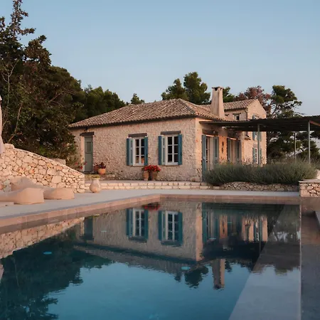 Villa Stravatha Secluded Sunset *