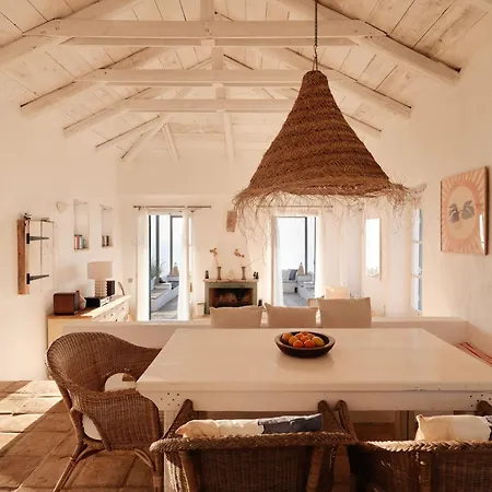 Villa Stravatha Secluded Sunset *