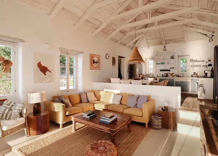 Stravatha Secluded Sunset Volímai