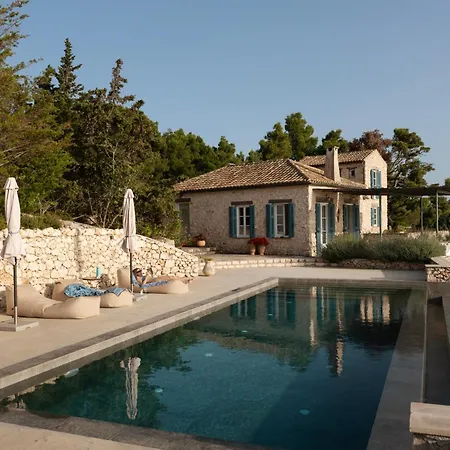 Stravatha Secluded Sunset Villa Volímai